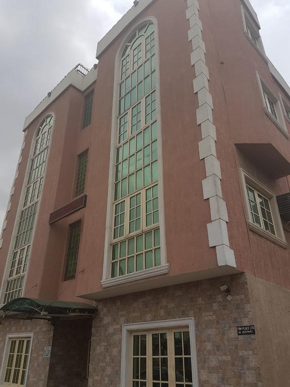 Agun Fbm Place Guest House المظهر الخارجي الصورة